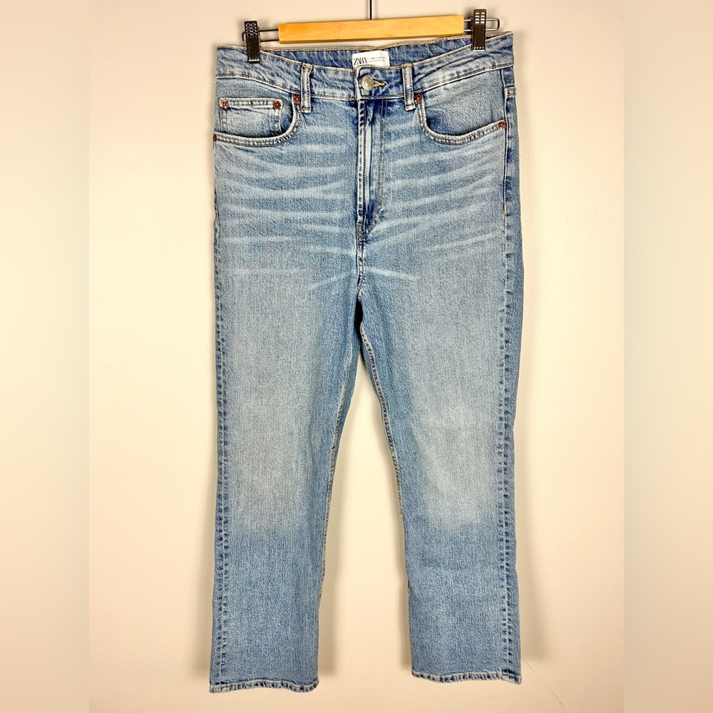 ZARA Lightwash Baby Bootcut Jeans Sz‎ 8 High Rise Stretch